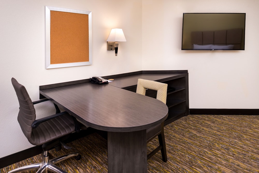 CANDLEWOOD SUITES CARLSBAD SOUTH 42/50