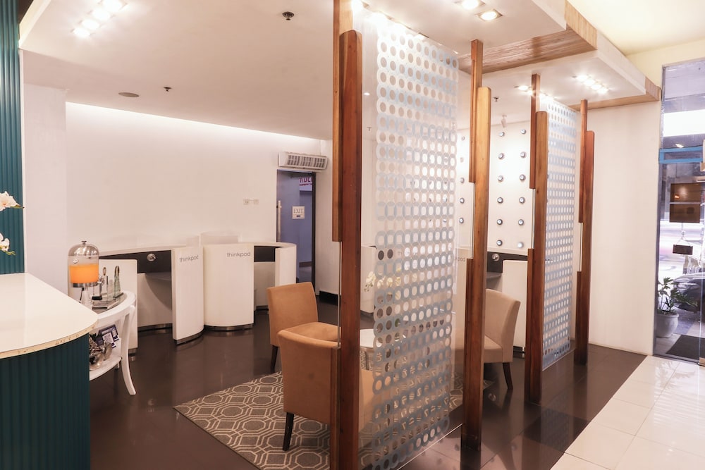 Icon Hotel North Edsa 42/65
