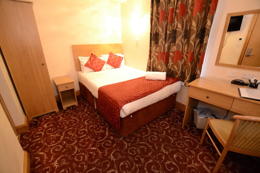 Britannia Inn Hotel Ilford 8/64