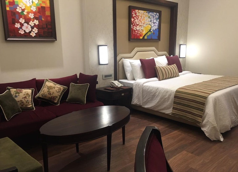 Sarovar Portico Dehradun 21/40