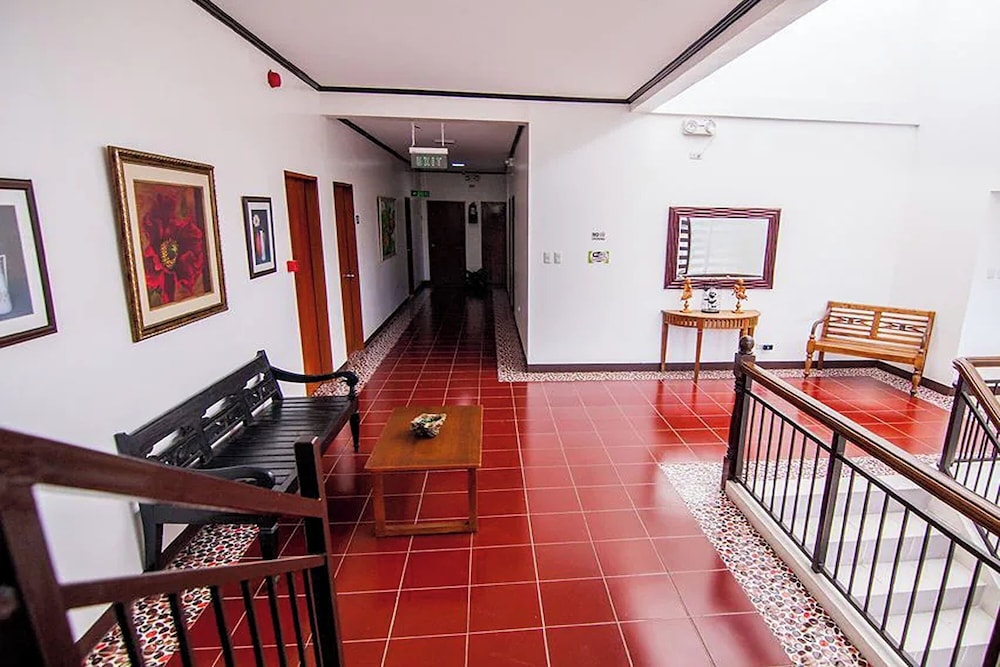 St. Nicolas Inn CDO City Center 43/55