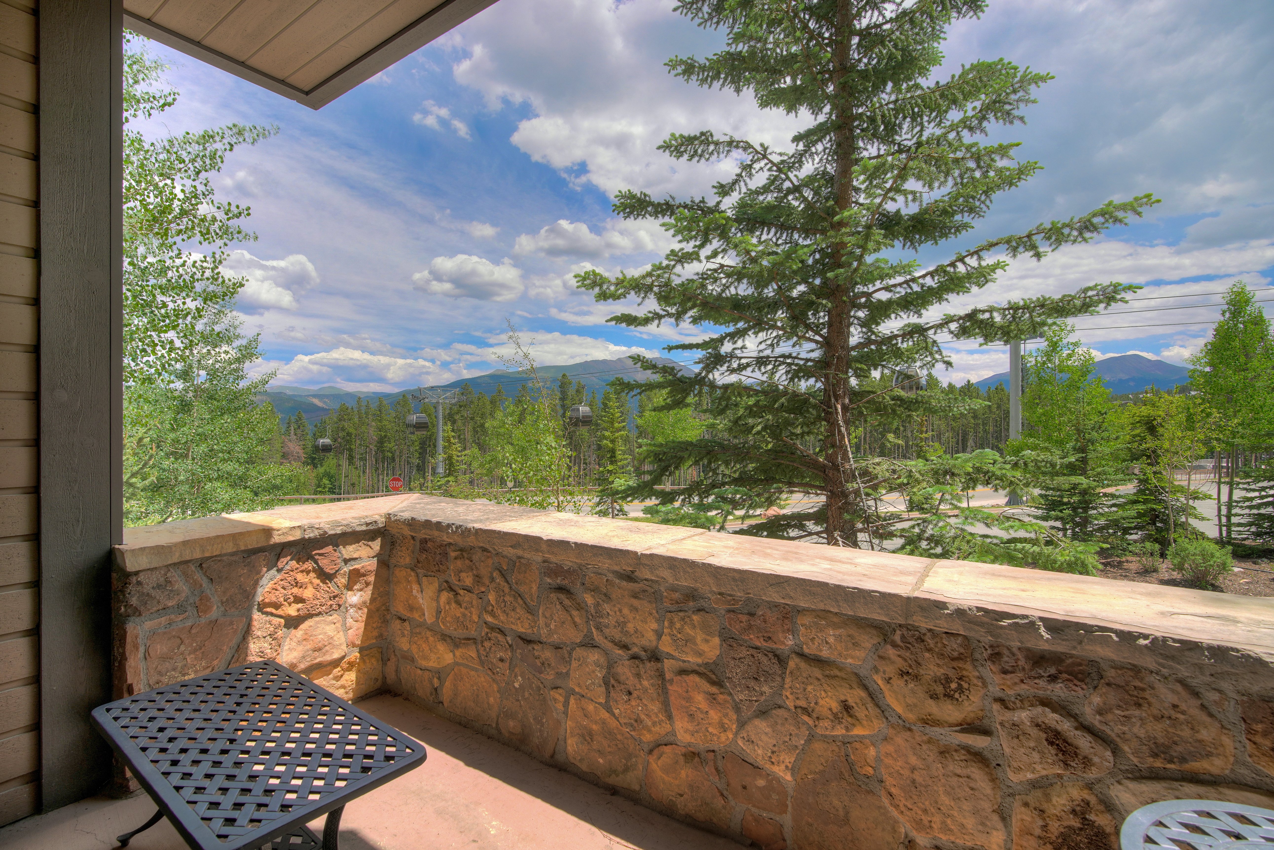 Crystal Peak Lodge 66/74