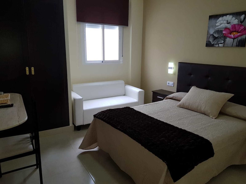 Hostal Malaga 16/50