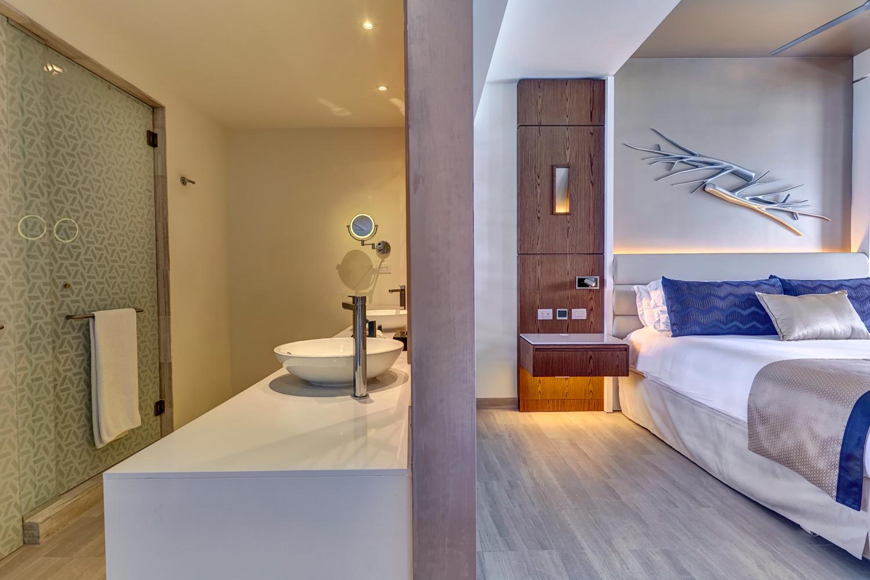 Junior Suite, Luxury, Sunset View, Sofa، Royalton CHIC Cancun, An Autograph Collection (ex Royalton Cancun) 7/10