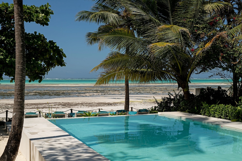 Upendo Beach Boutique Hotel 35/50