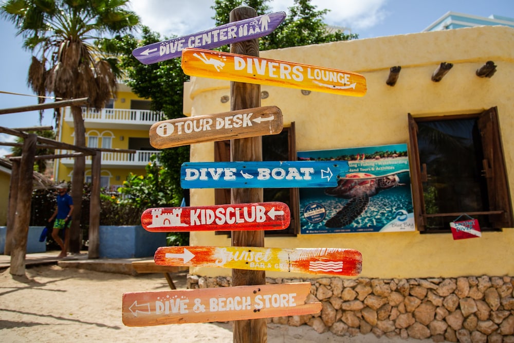 Blue Bay Lodges 27/50