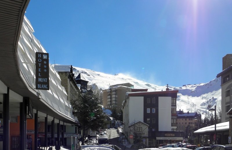 Mont Blanc Hotel 40/42