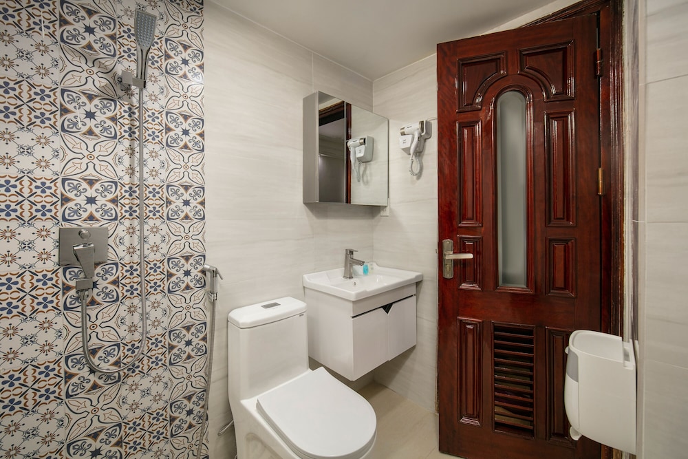 Little Hanoi Hotel 4/53