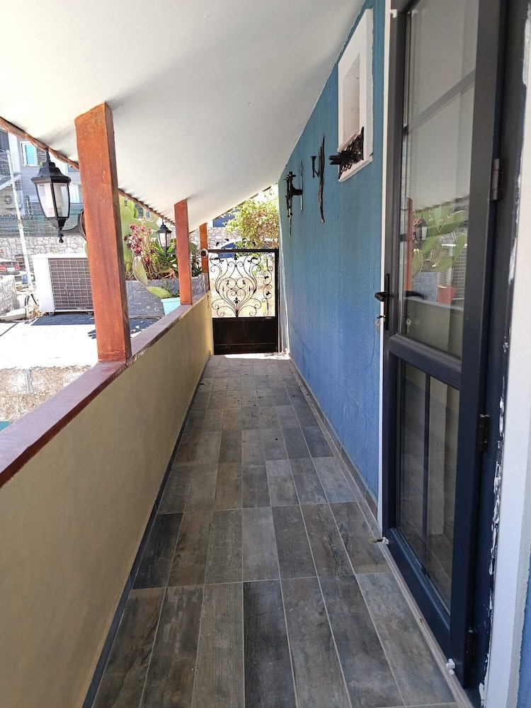 Mai Hotel 39/50