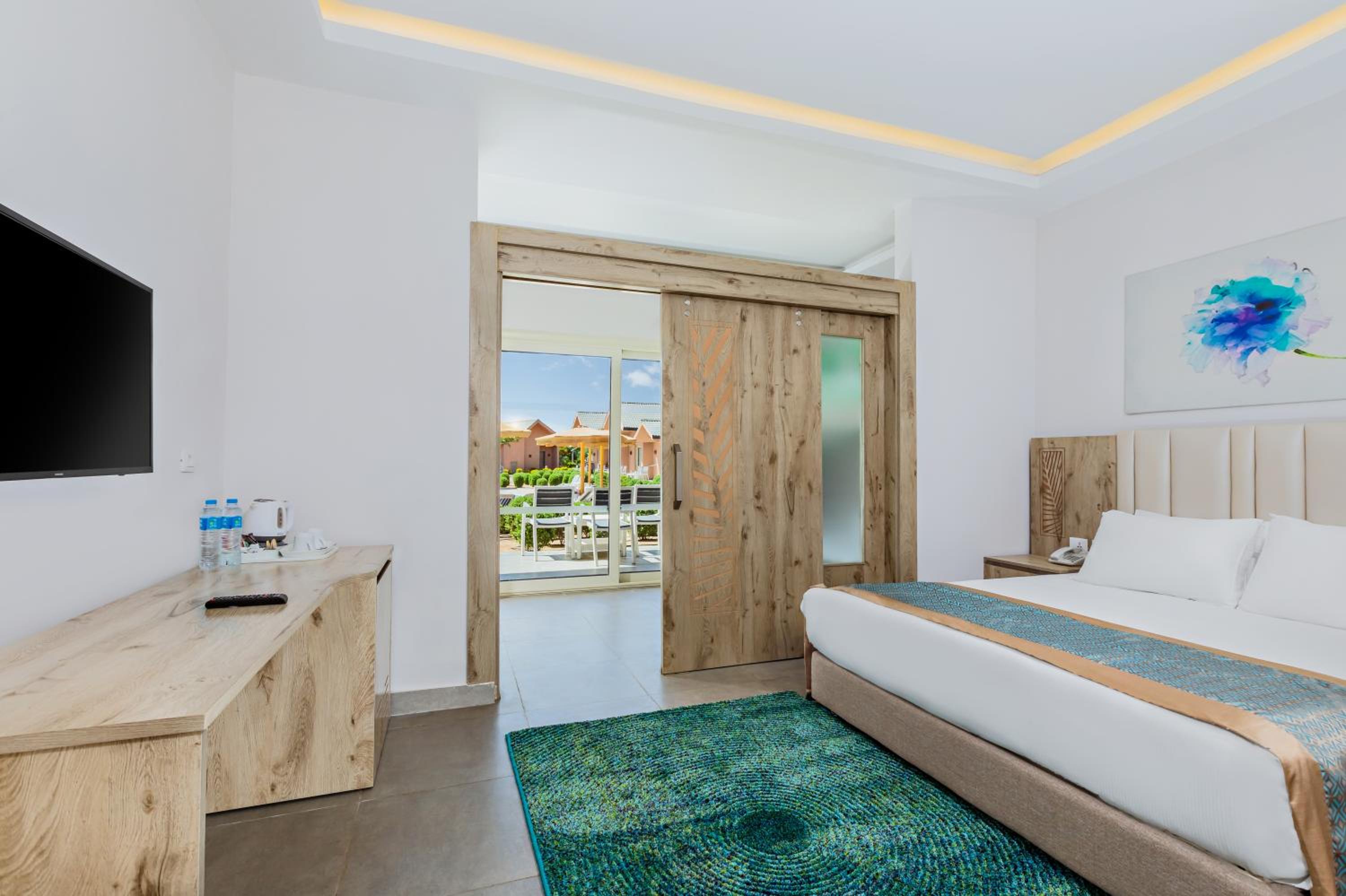 Honeymoon, Bungalow, King and Twin Beds