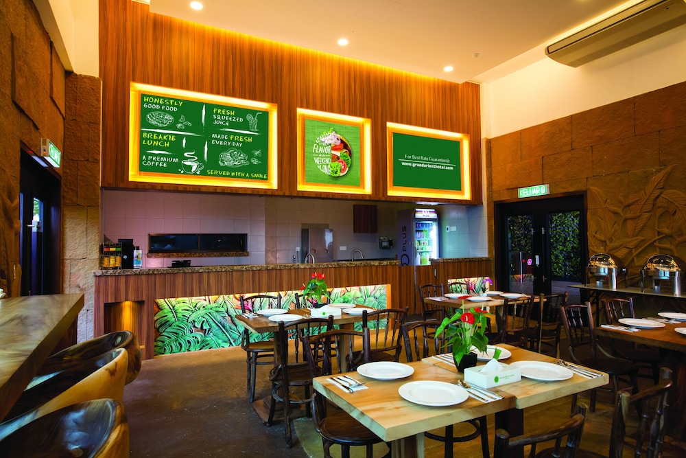 Grand Orient Hotel Perai 50/62