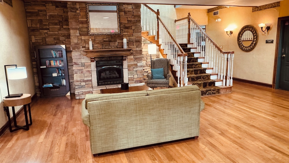 Wingate by Wyndham Mansfield OH 8/53