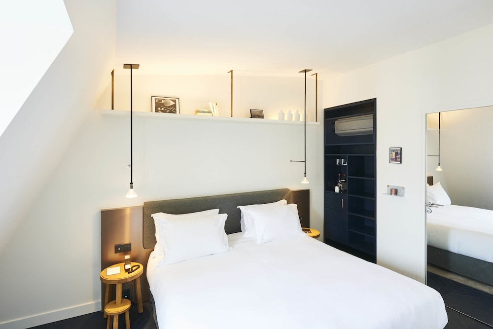 SUPERIOR, DOUBLE BED