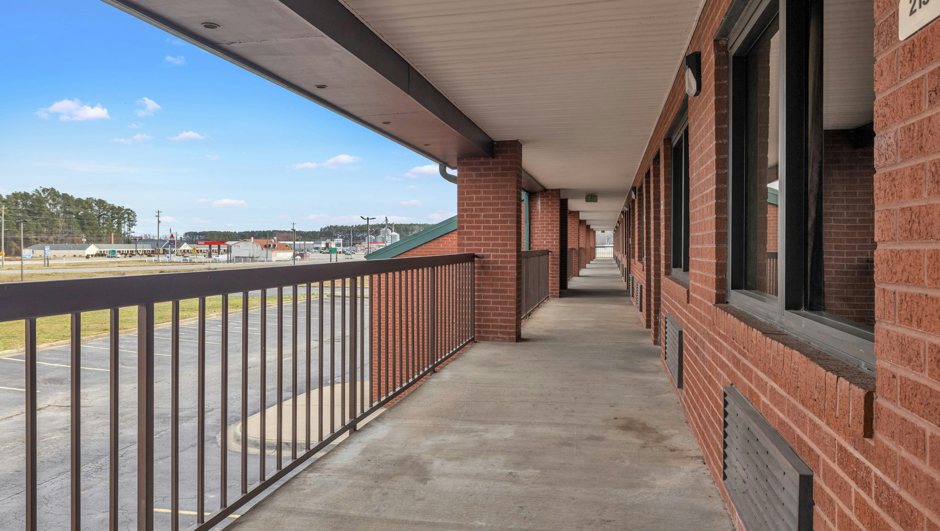 Studios And Suites 4 Less Emporia 50/50