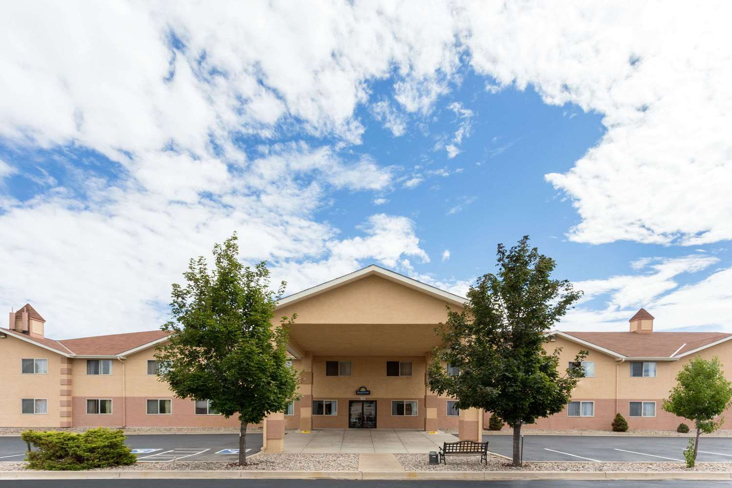 Days Inn by Wyndham Colorado Springs Airport 3/20