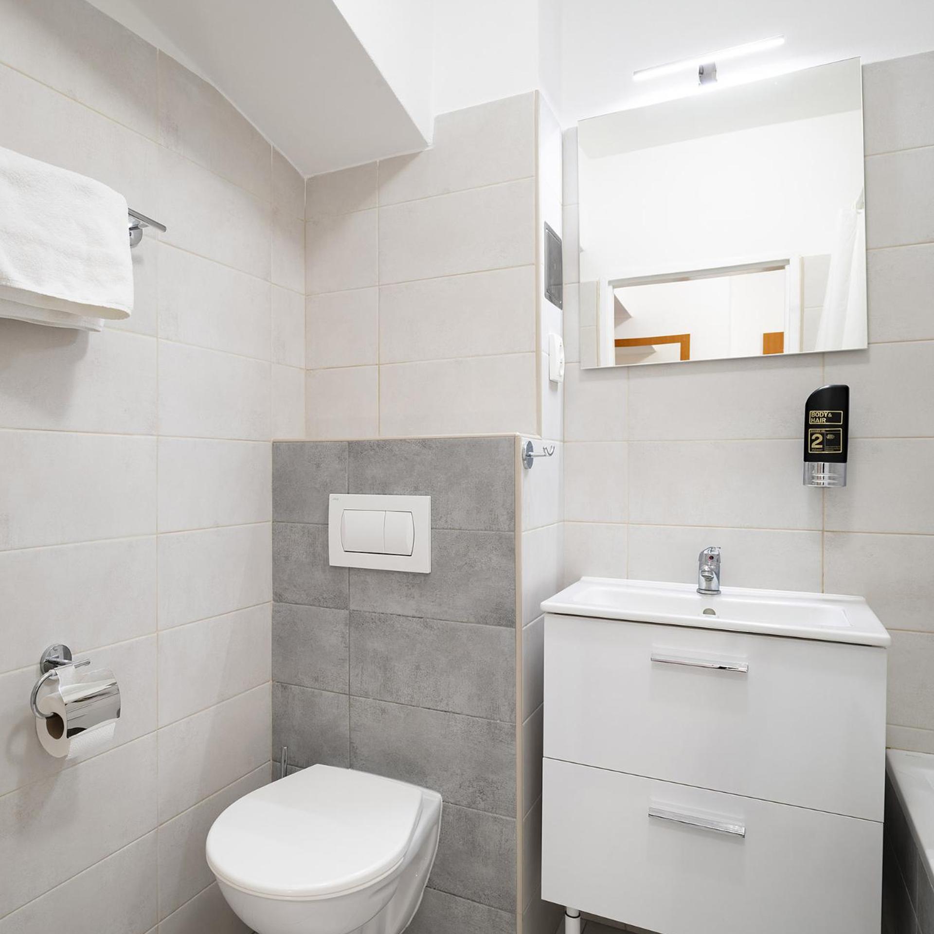 Hotel Veronika 46/50