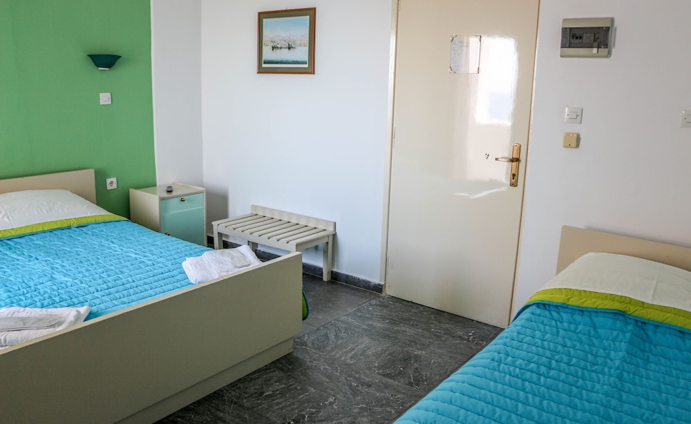 ROOM, TRIPLE, SEA VIEW