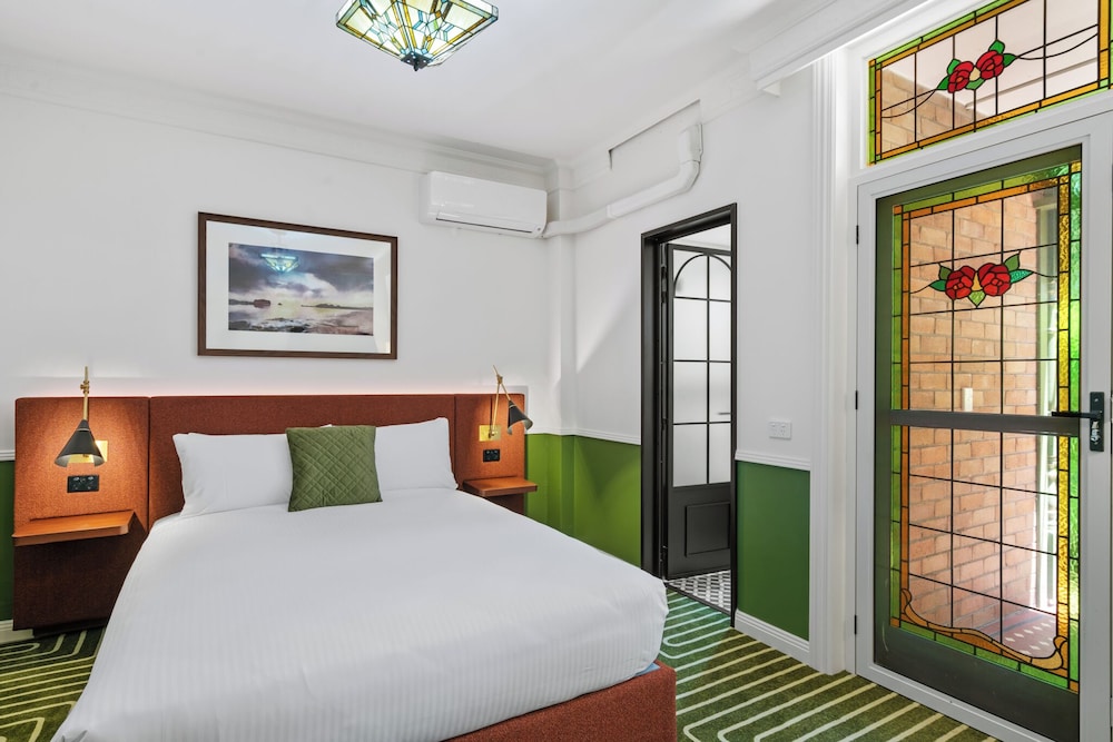 ROOM, TRIPLE, GARDEN VIEW