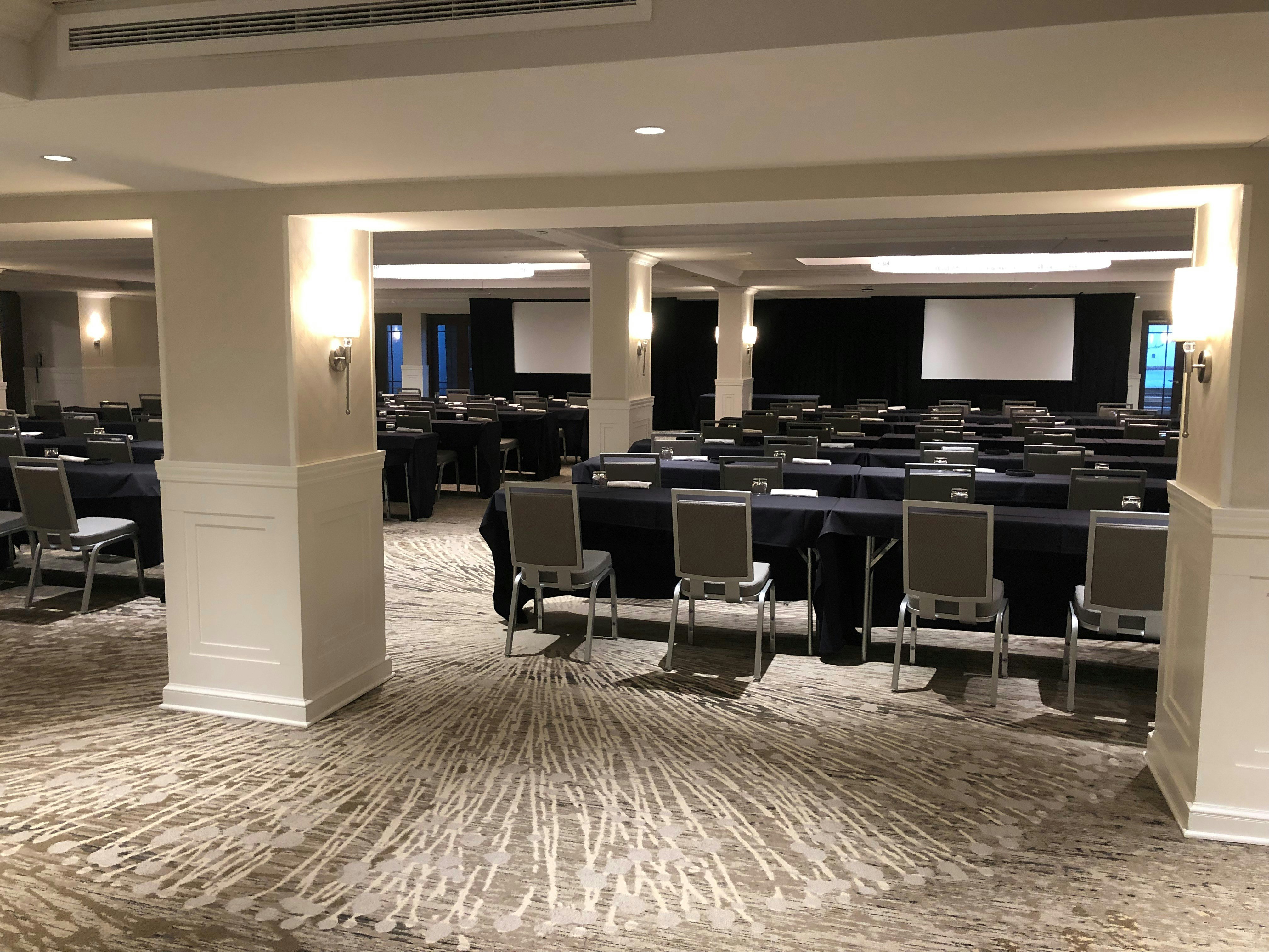The Kingsley Bloomfield Hills - a DoubleTree by Hilton 54/62