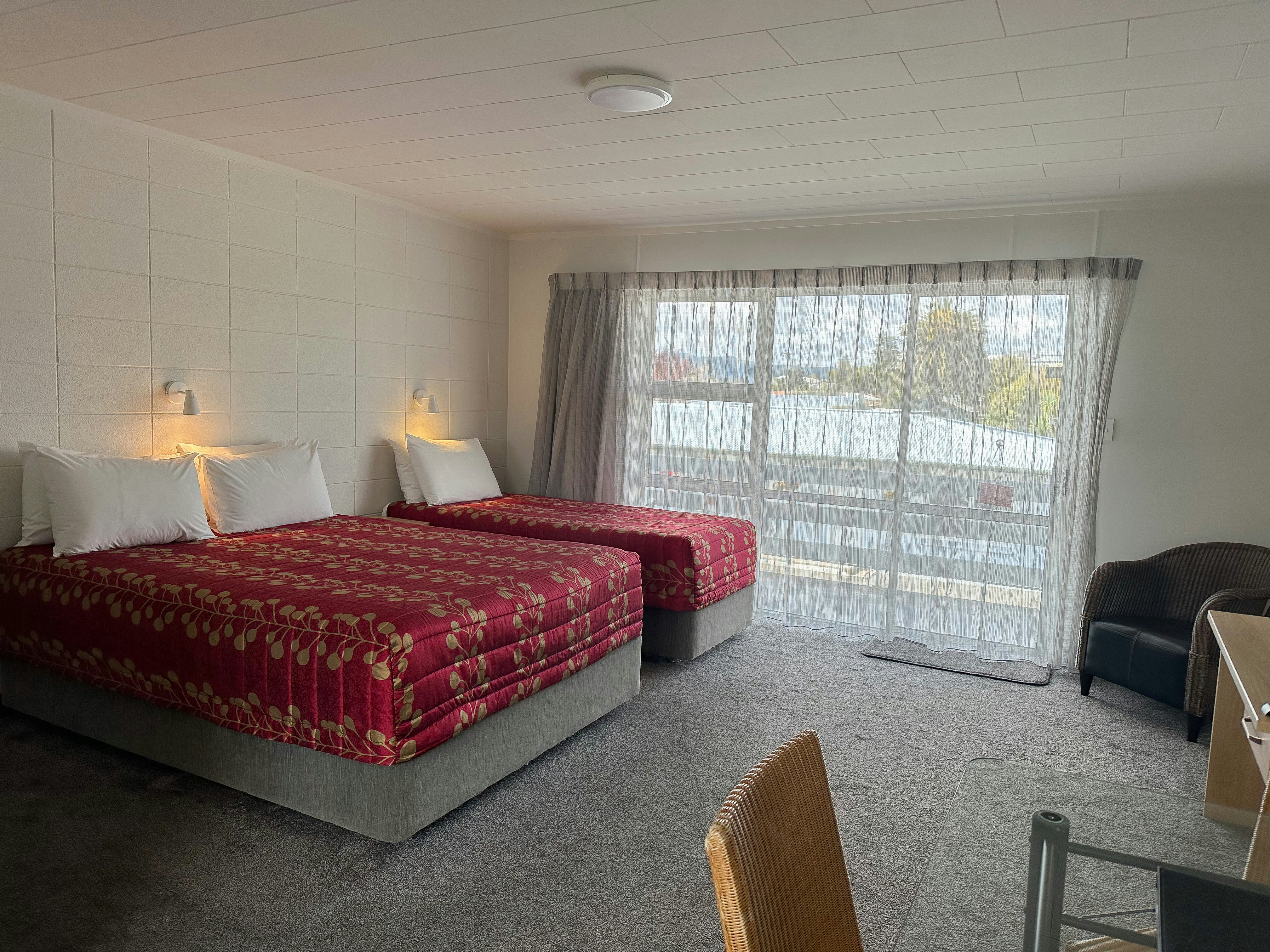 Cleveland Thermal Motel 7/60