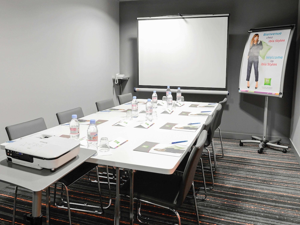 IBIS STYLES CAEN CENTRE GARE 46/60