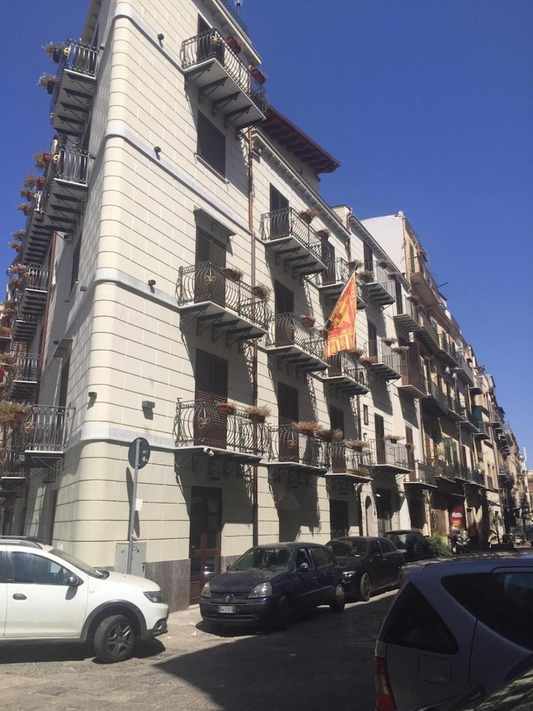 La Serenissima Hotel 3/44