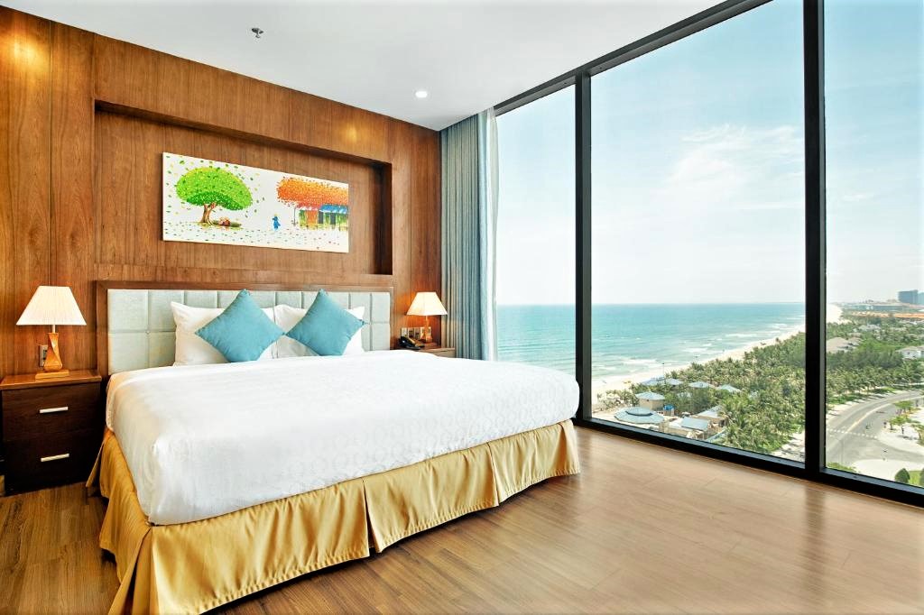 Yara, King Bed