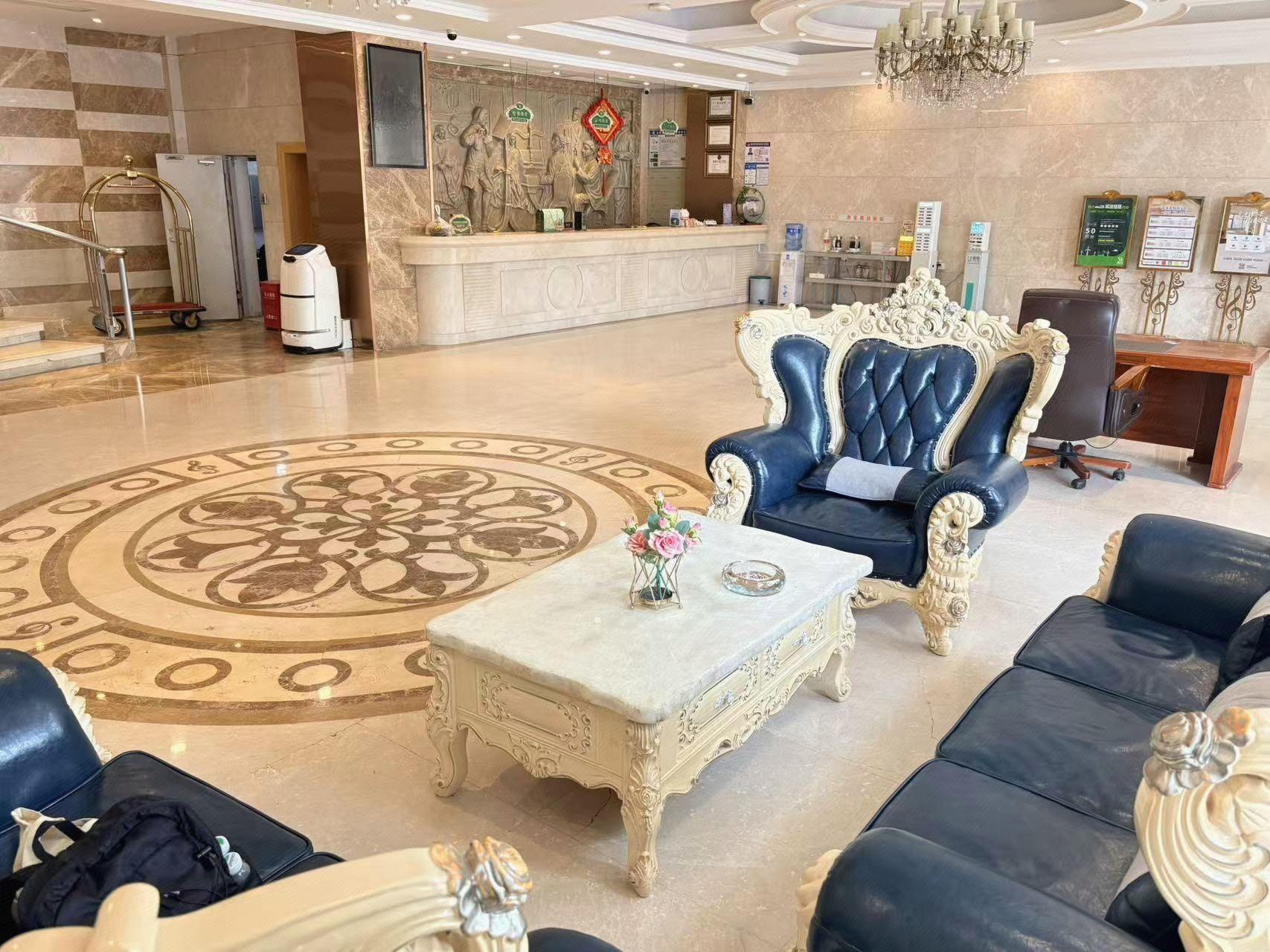 Vienna Hotel Huizhou (Huabianling Square Branch) 11/50