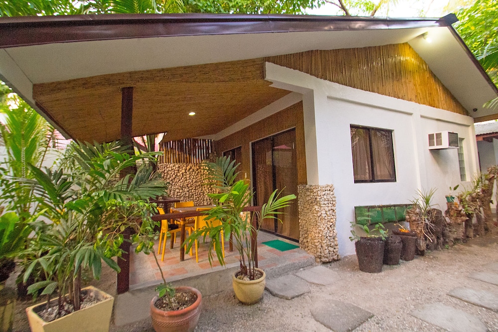 THE ROSE PIKE AT BORACAY in BORACAY