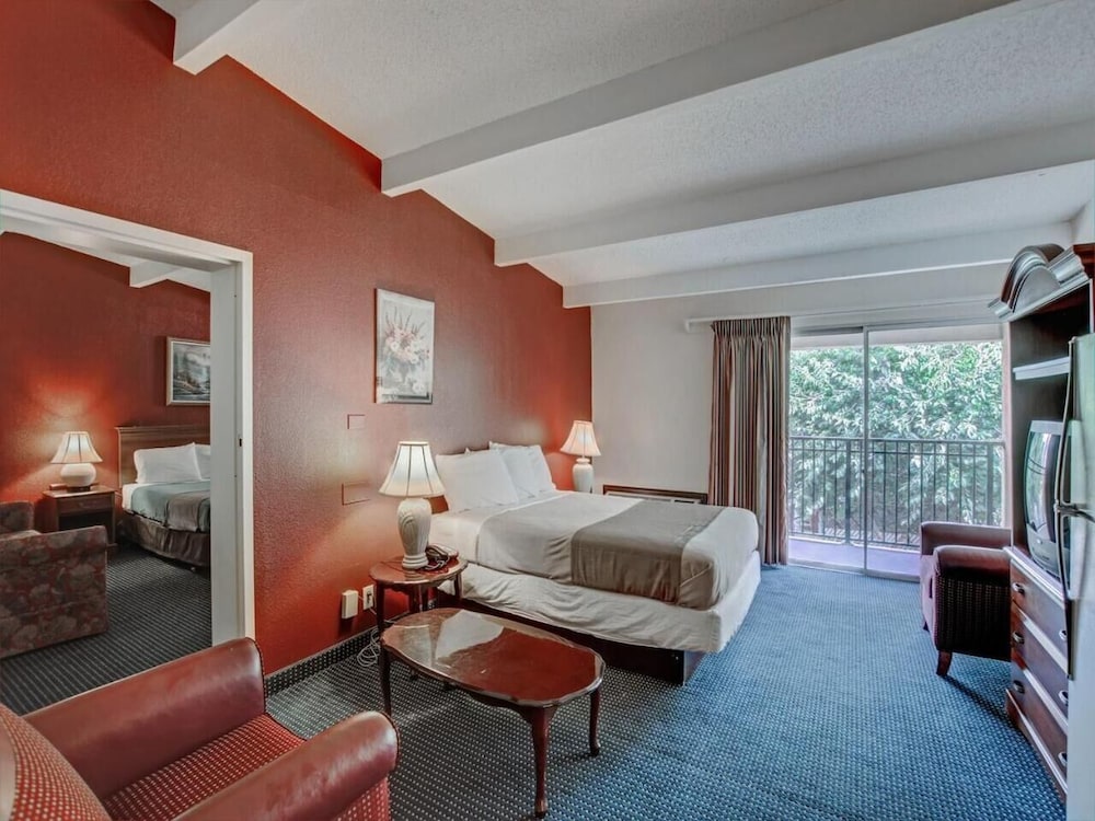 Red Carpet Inn Whippany 17/31