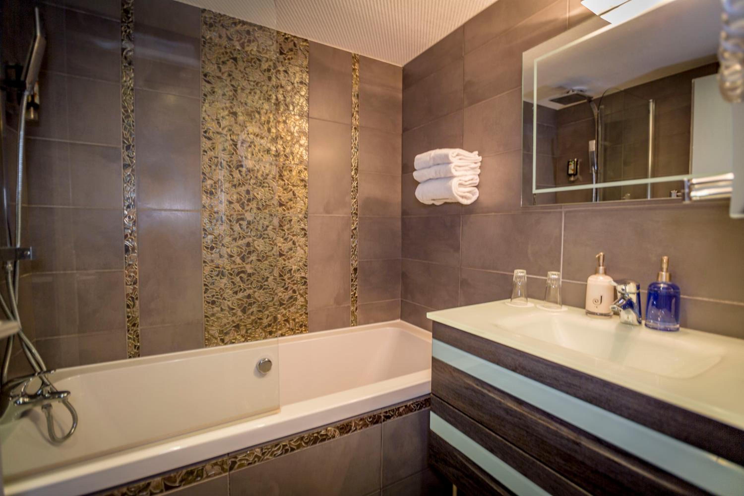 Clarion Collection Hotel Saint Jean 48/50