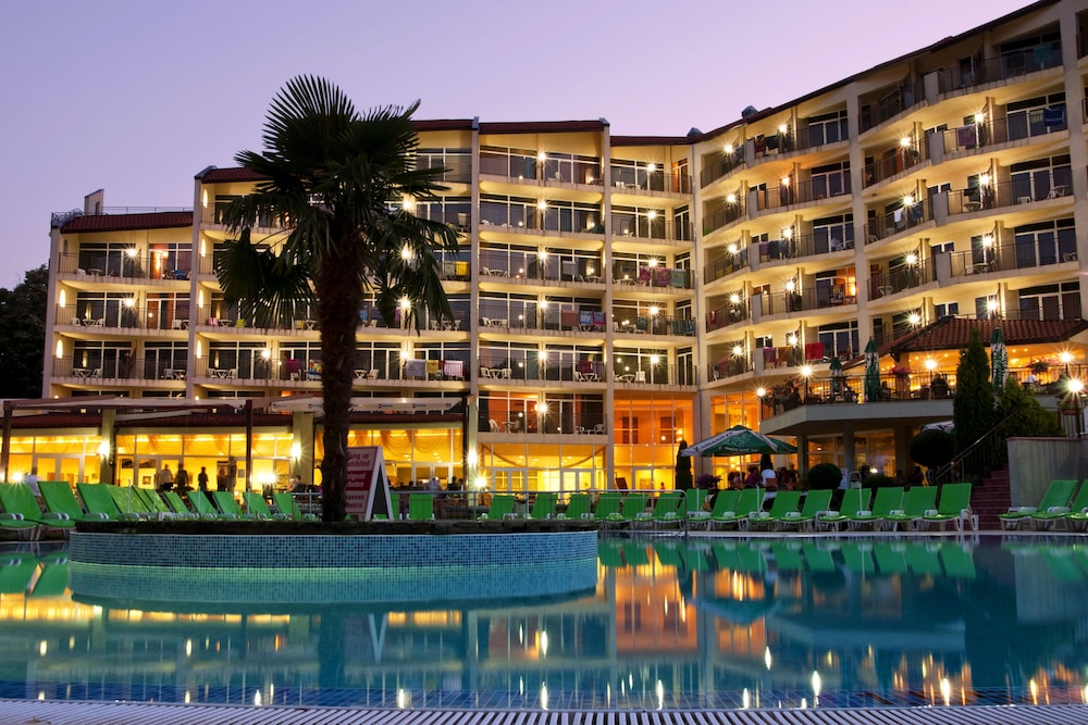 Madara Park Hotel 3/50