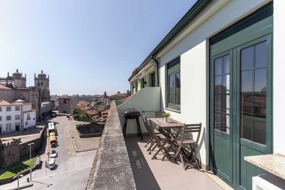 feel porto historical flats