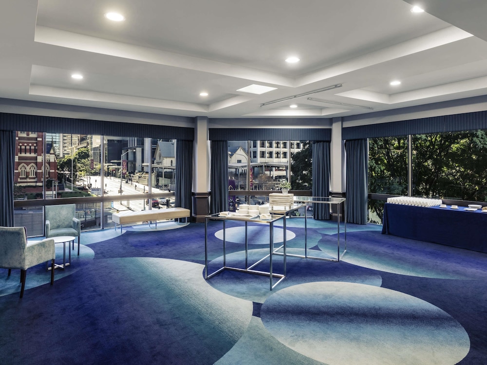 Mercure Brisbane King George Square 47/73