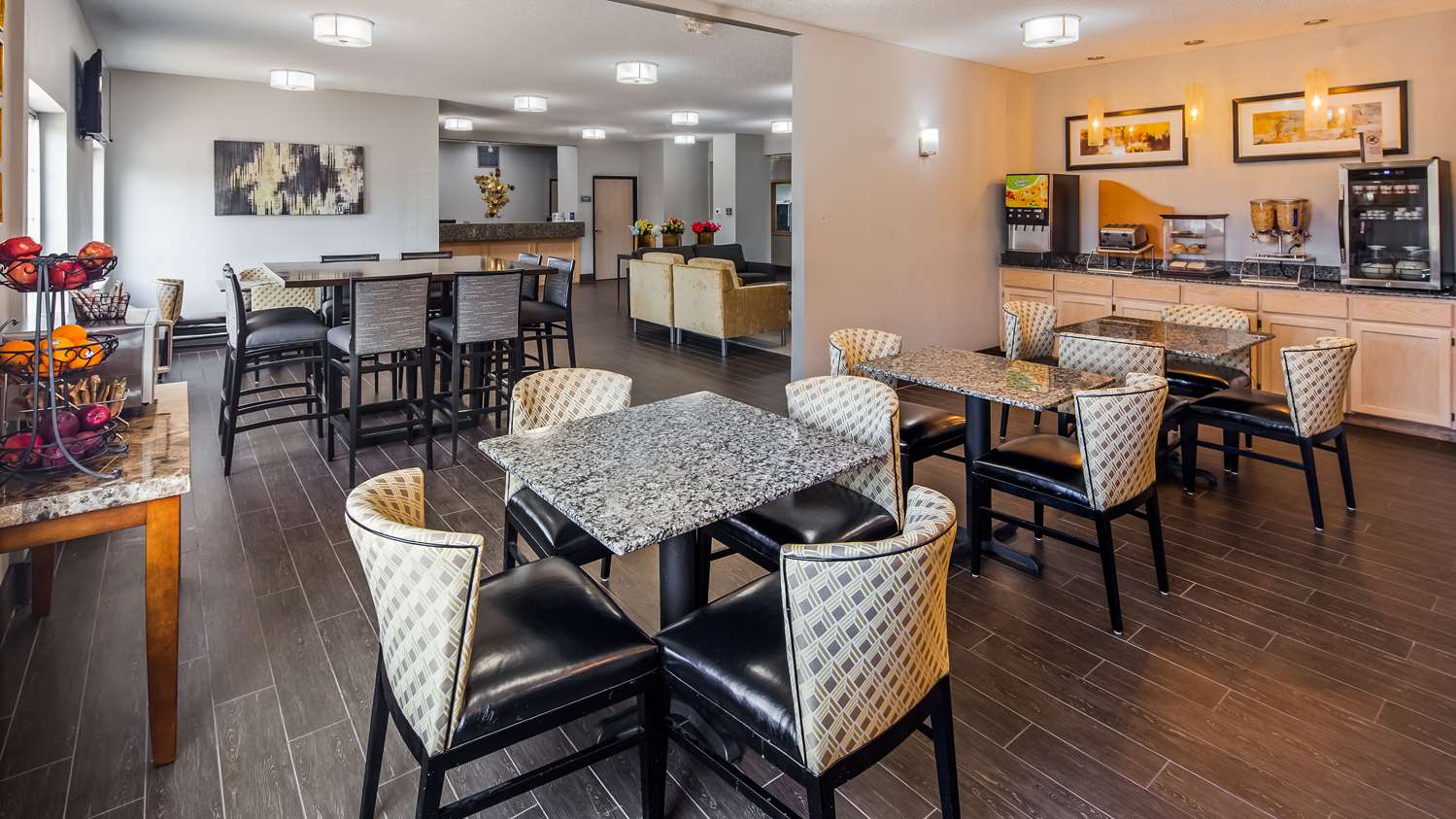 Best Western Macomb Inn 4/4