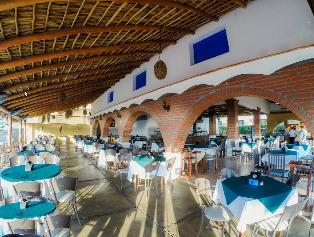 Costa Alegre Hotel And Suites 39/59