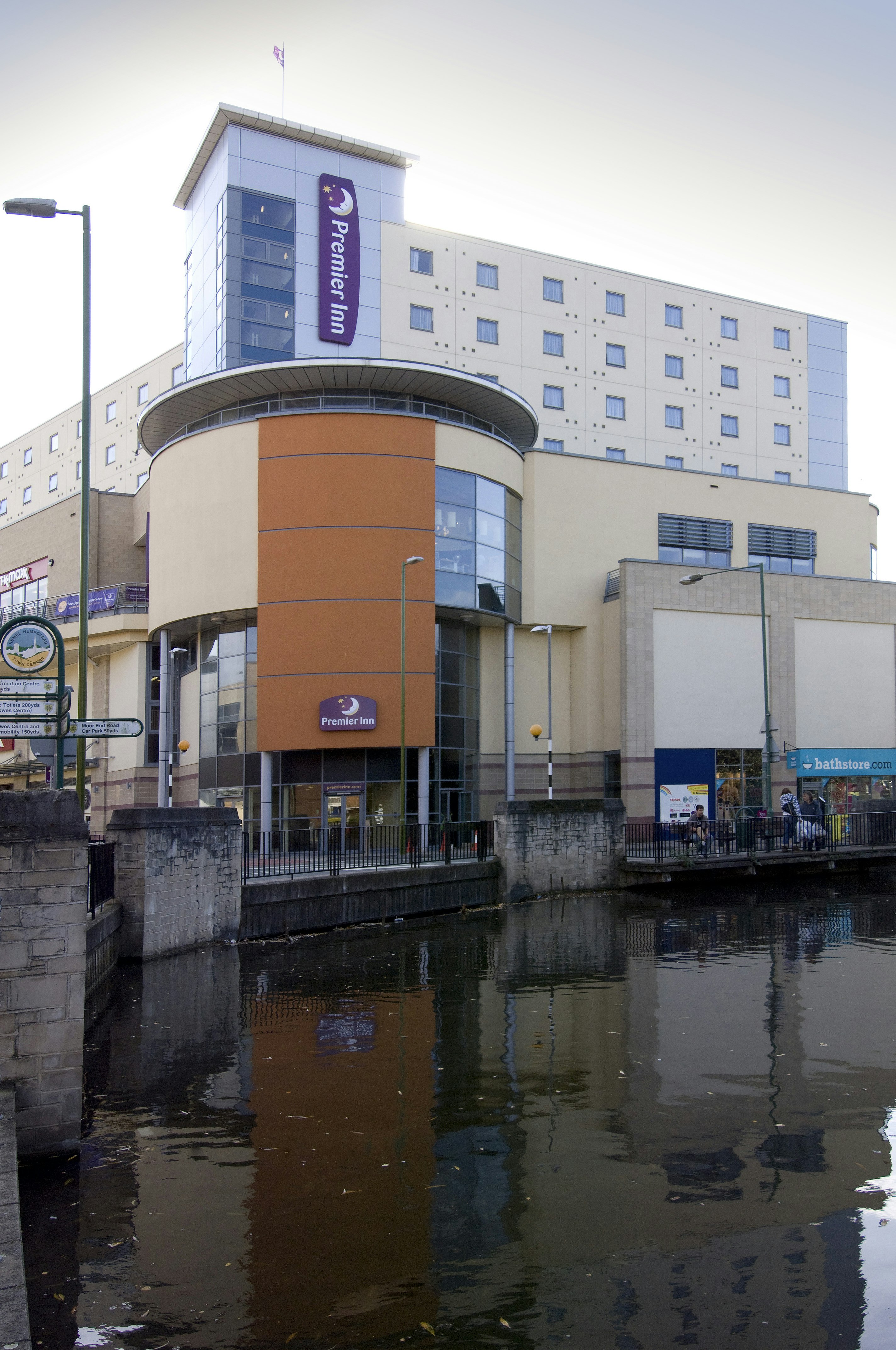 Premier Inn Hemel Hempstead Central 21/23