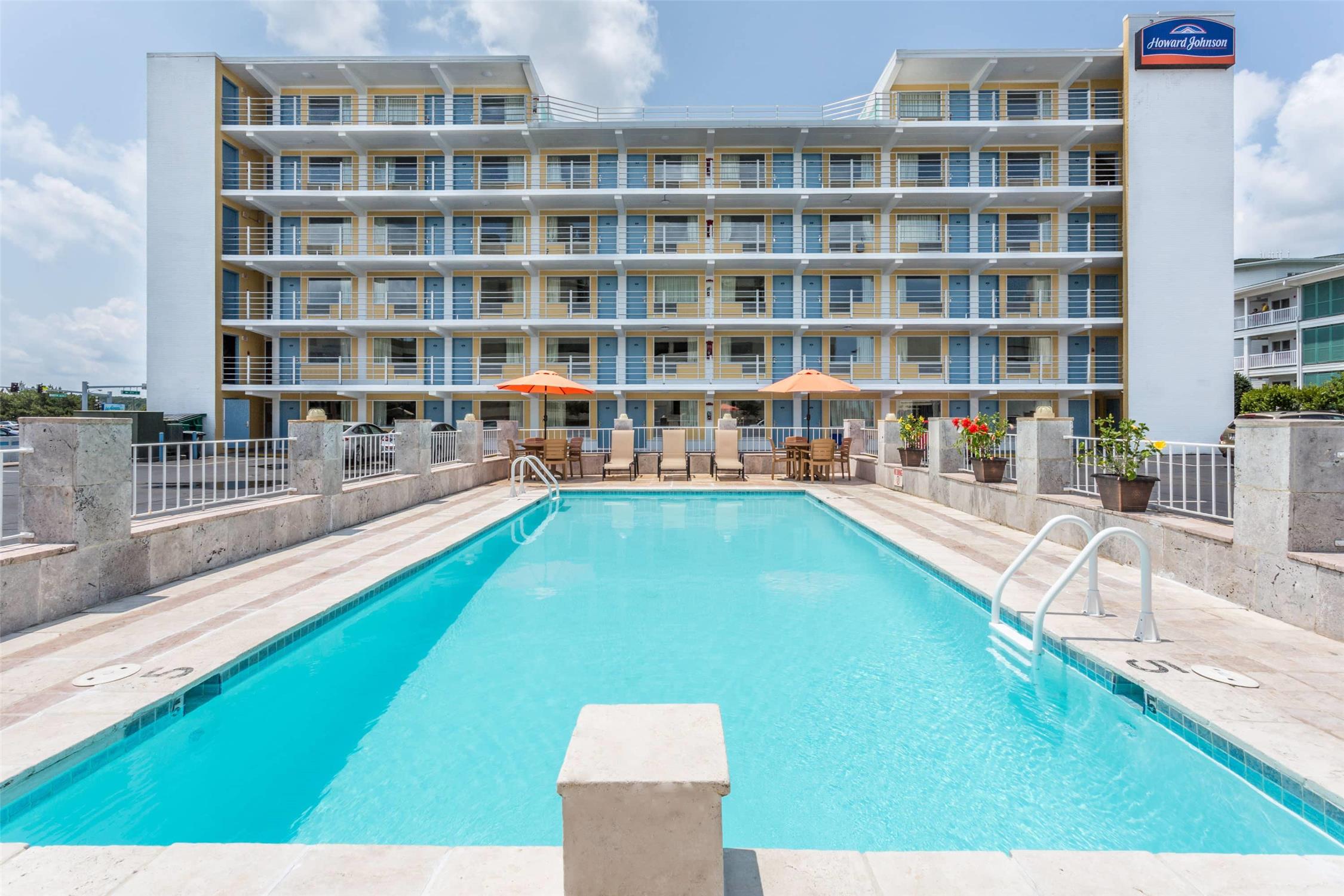 Howard Johnson by Wyndham Virginia Beach At The Beach 5/24