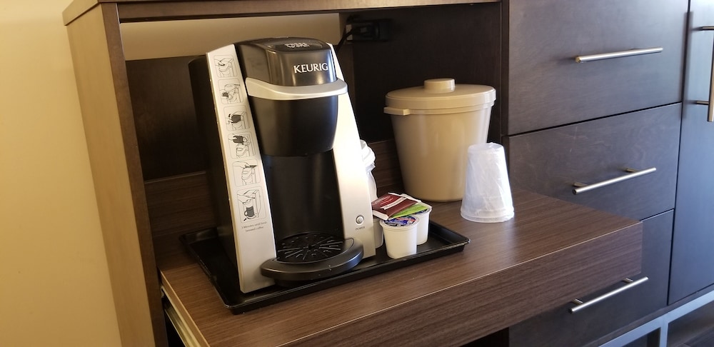 Holiday Inn Peterborough Waterfront 25/70