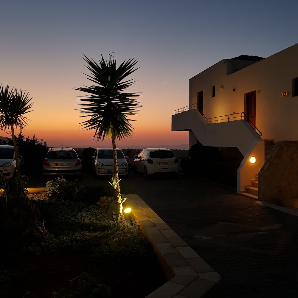 Amazones Village Suites 43/50