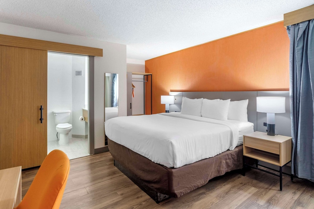 STANDARD, KING BED