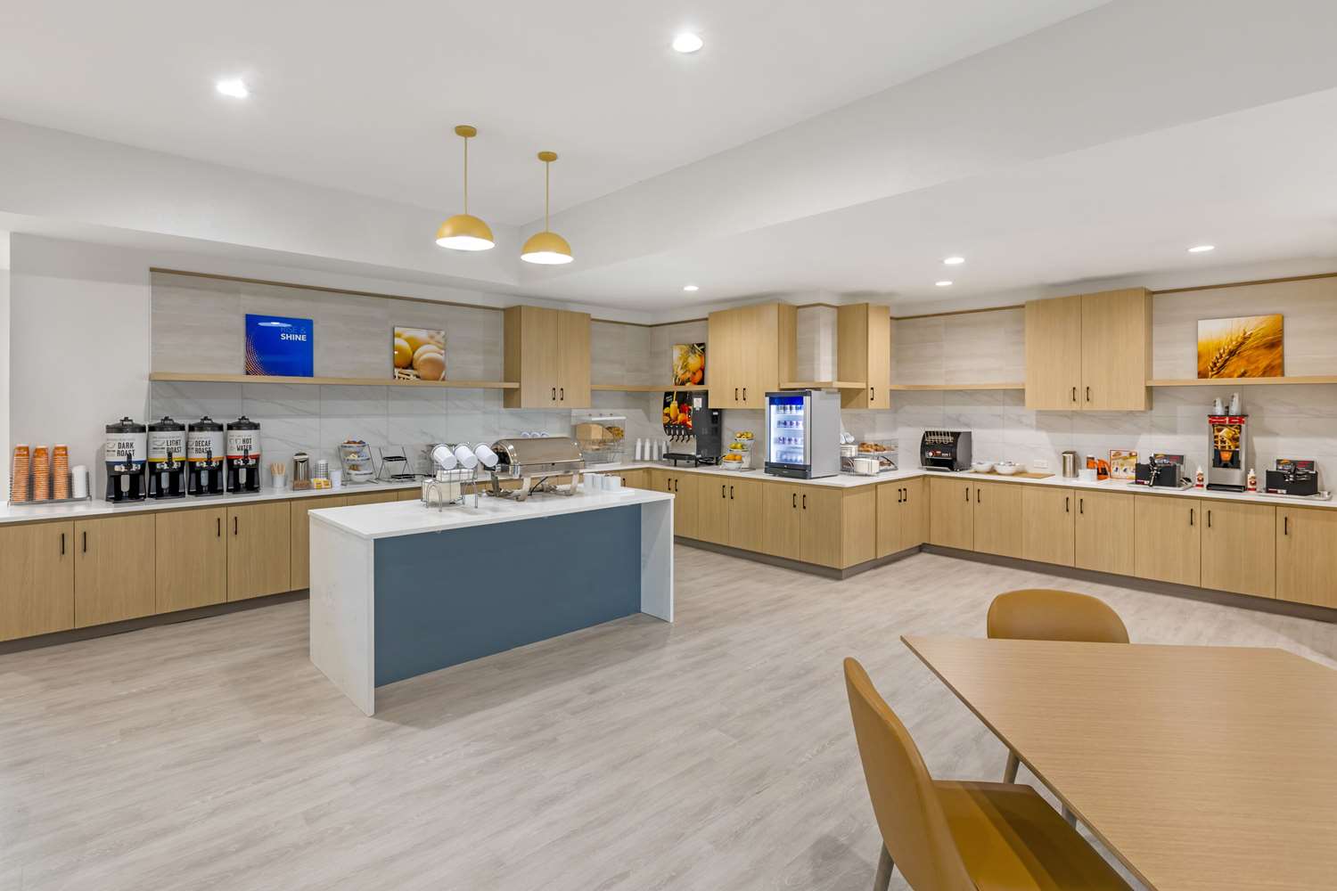 Comfort Inn & Suites Verona at Turning Stone Resort Casino 10/15
