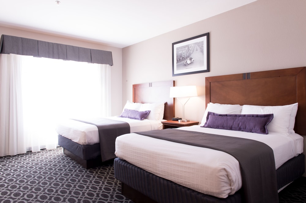 The Bluemont Hotel 26/80