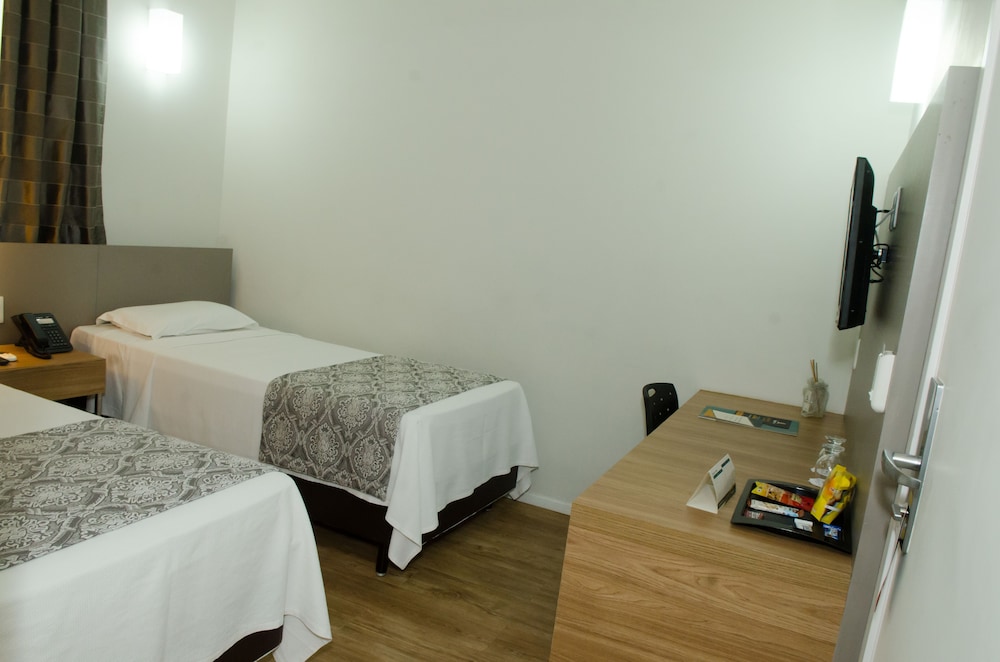 Impar Suites Expominas Hotel 18/49