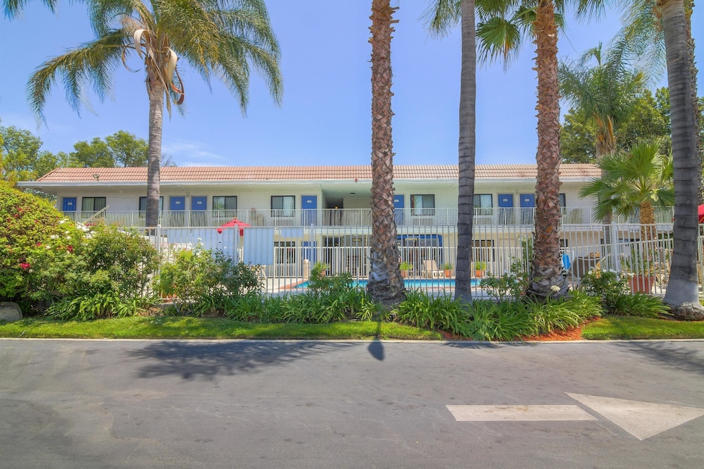 Motel6 Simi Valley, CA 43/50