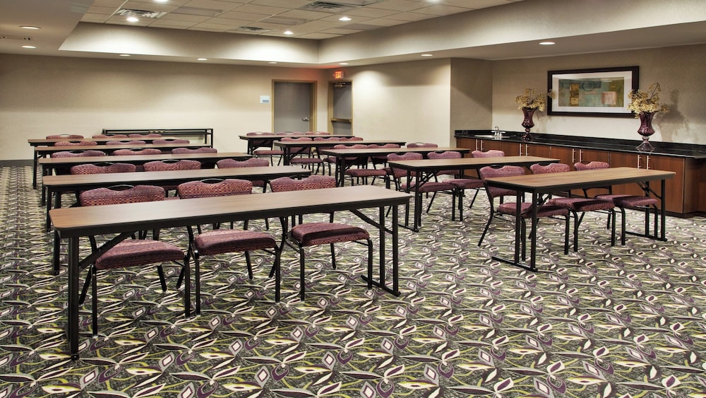 Holiday Inn Express Atlanta West Theme Park Area 51/62