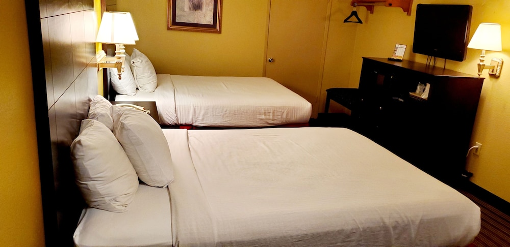 Americas Best Value Inn Suites Pensacola 12/30