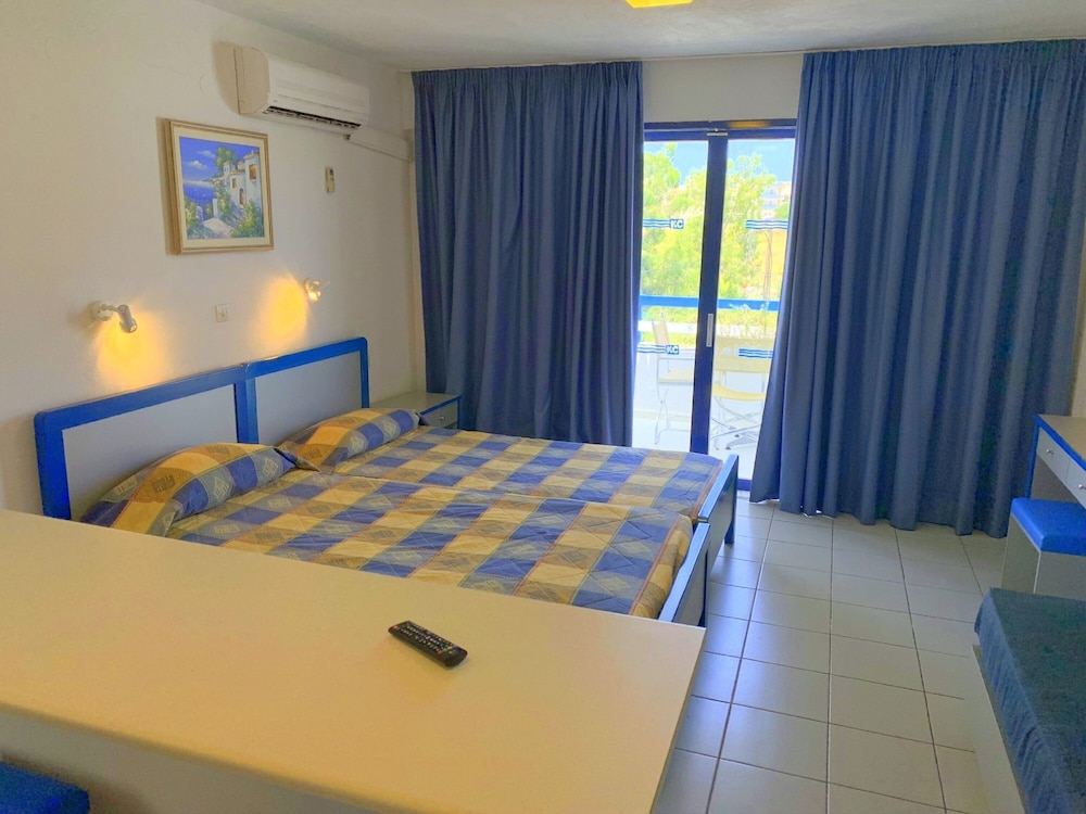 Kassavetis Center Hotel Studios and Apartments 21/61