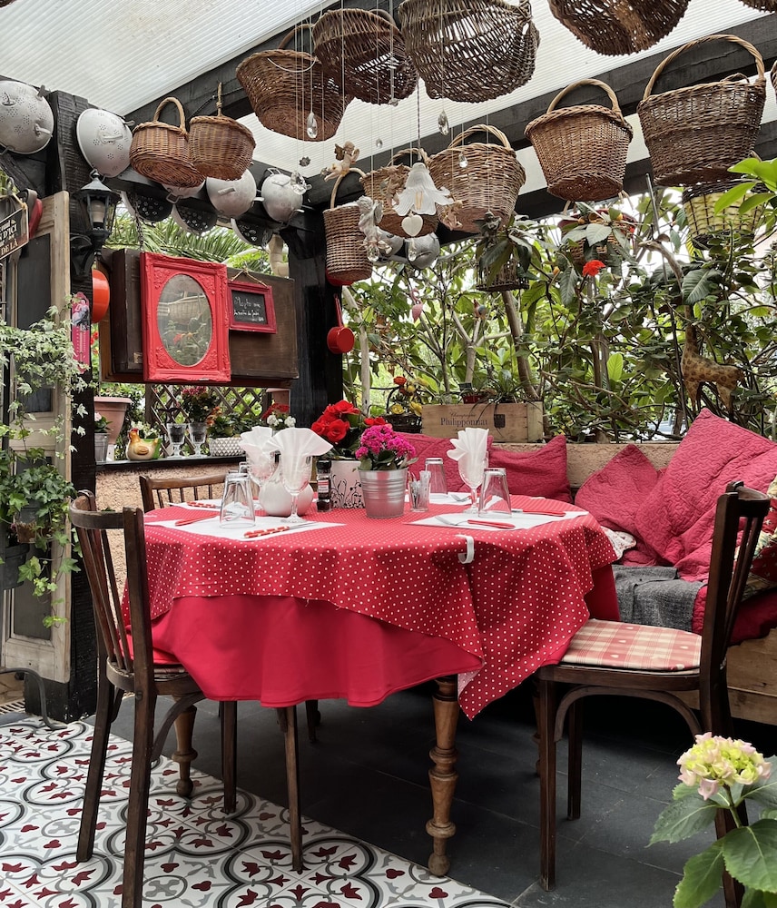 Le Patio 33/49