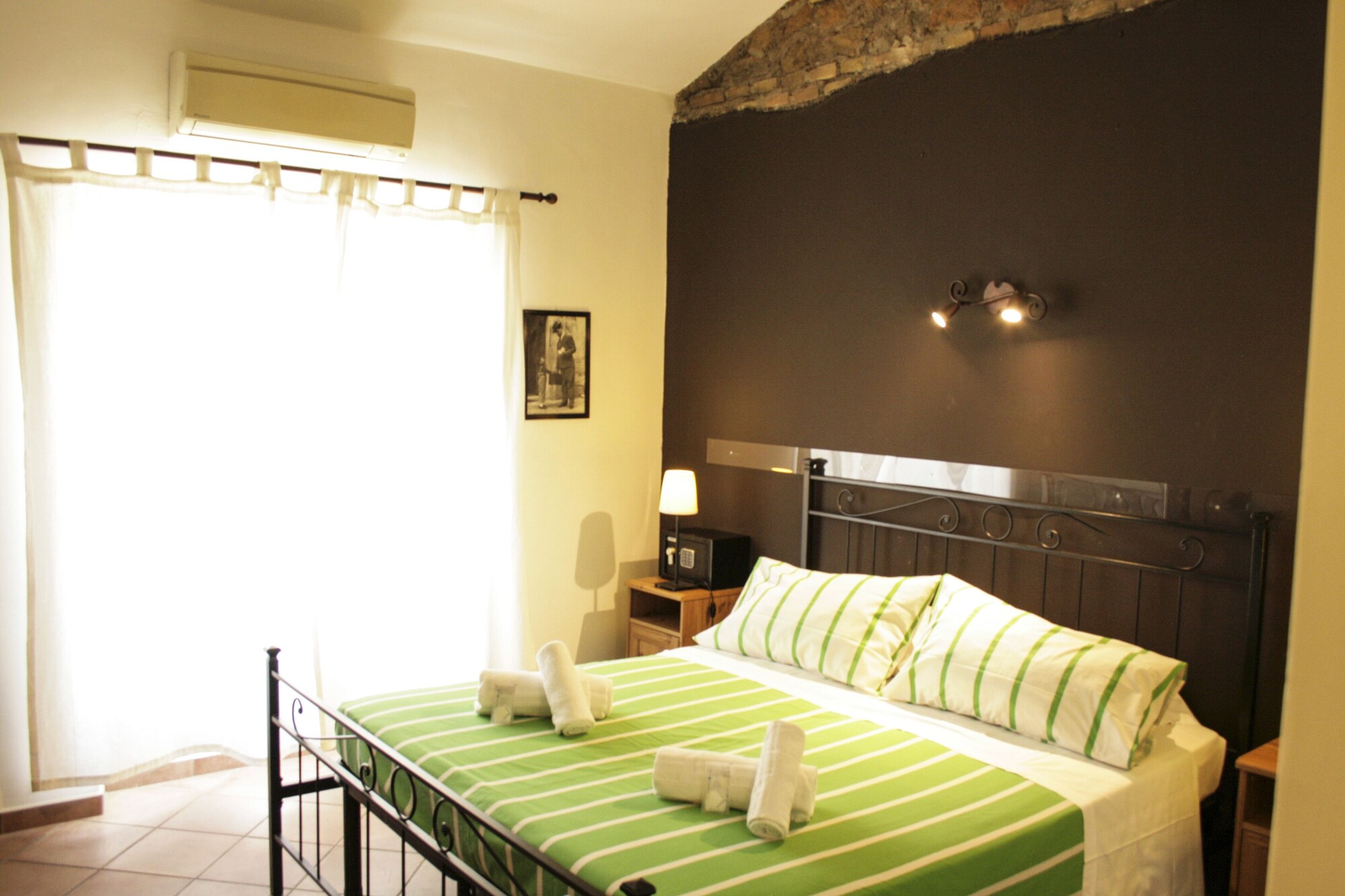 COMFORT, DOUBLE BED